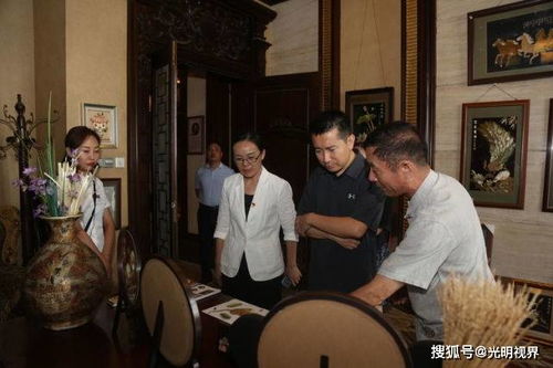 陳振強(qiáng) 非遺麥秸畫傳承之路與“鄭州市工藝美術(shù)大師”榮譽(yù)稱號